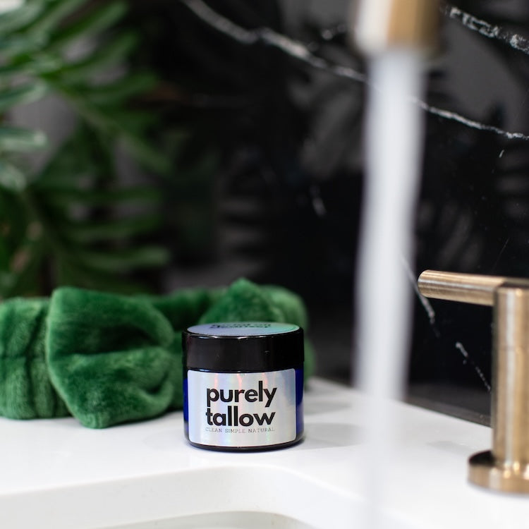 Facial Oil Cleanser with Sink On